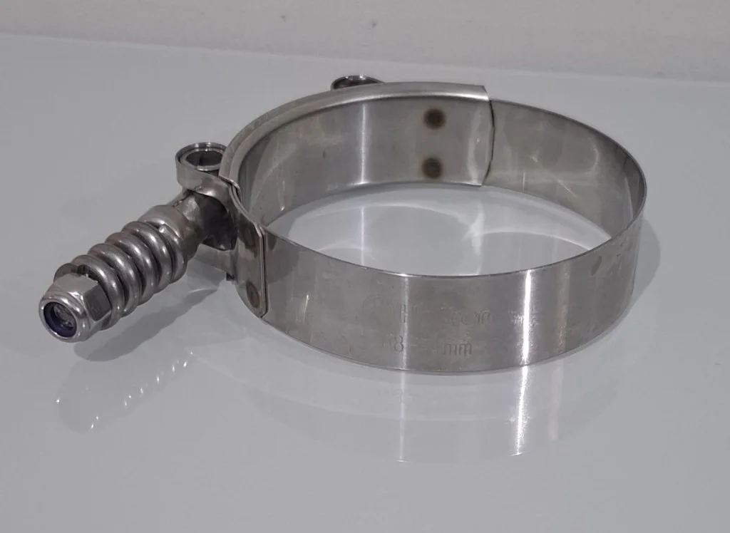 Abraçadeira Tucho Mola Inox 68–74 mm
